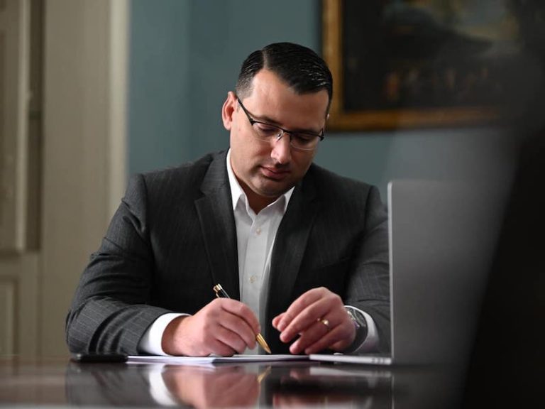 Proposta biex il-kumpilazzjoni fil-Qrati tintemm fi żmien sena