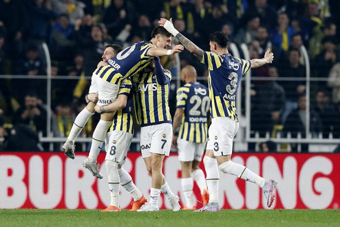 Super Lig - Fenerbahce v Besiktas