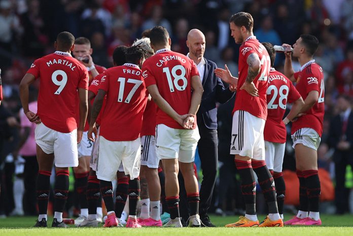 Premier League - Manchester United v Fulham