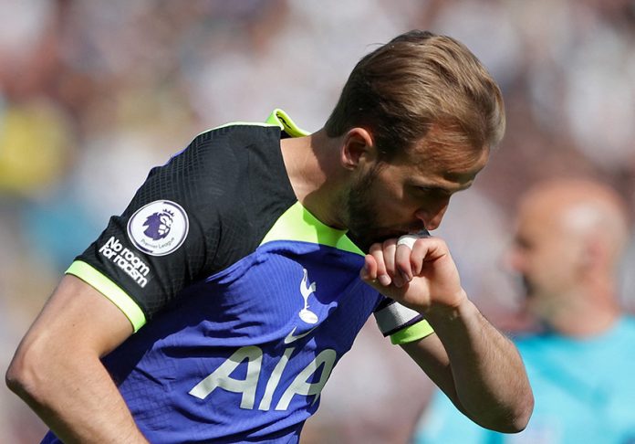 Premier League - Leeds United v Tottenham Hotspur