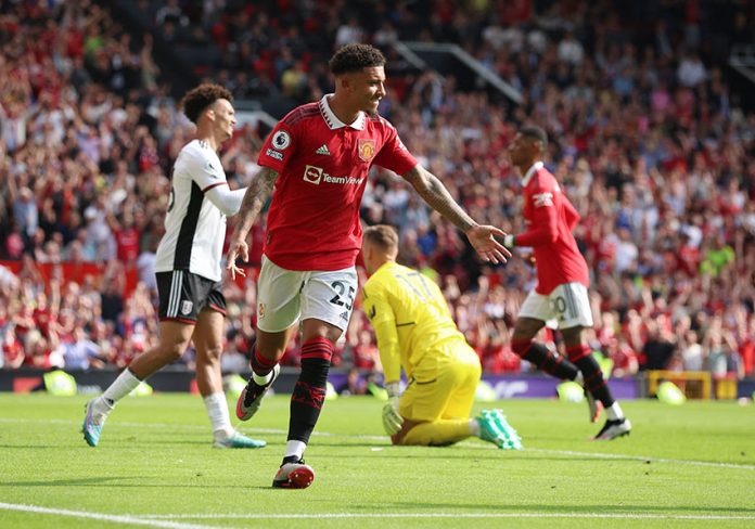 Premier League - Manchester United v Fulham
