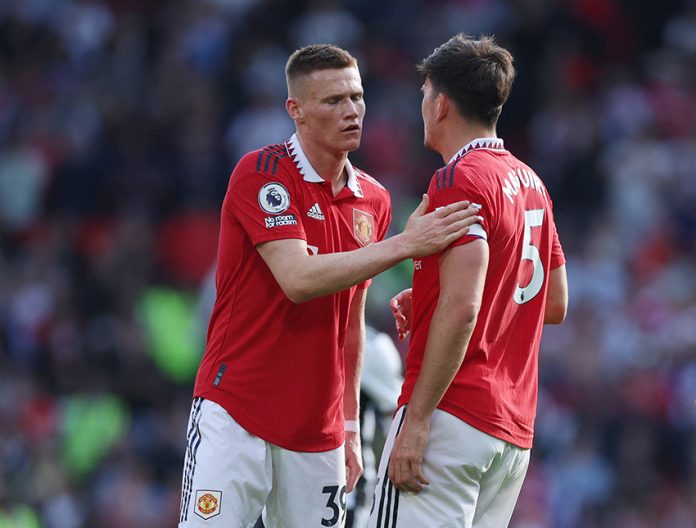 Premier League - Manchester United v Fulham