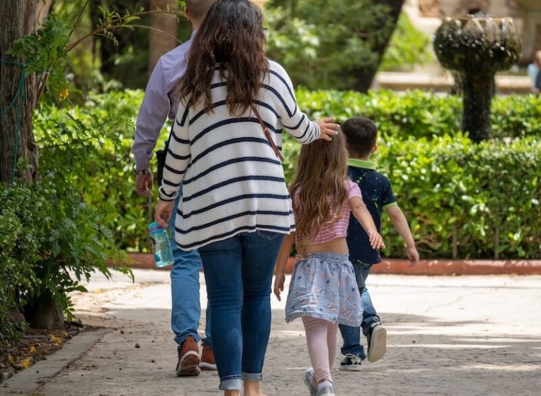 Tfal f’familji mħallta juru x-xewqa li tinżamm relazzjoni tajba bejn il-ġenituri bijoloġiċi