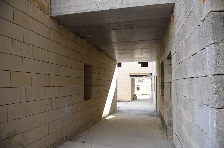 3 snin ħabs wara li ffroda mara wara li wegħdha appartament u penthouse tal-Gvern
