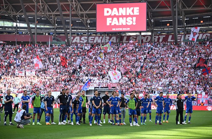 Bundesliga - RB Leipzig v Schalke 04