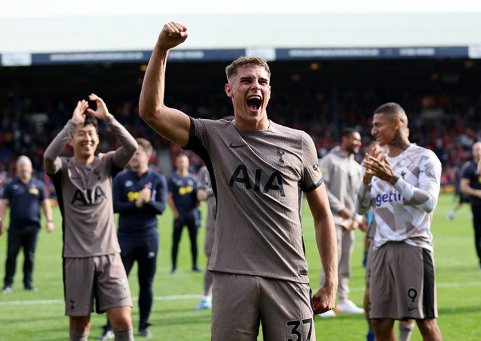 Premier League - Luton Town v Tottenham Hotspur