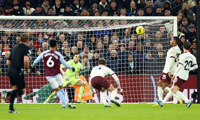 Premier League - Aston Villa v Manchester City
