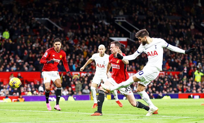 Premier League - Manchester United v Tottenham Hotspur