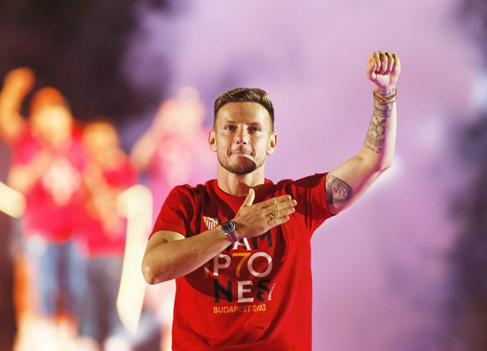 Sevilla celebrate with fans after winning the Europa League