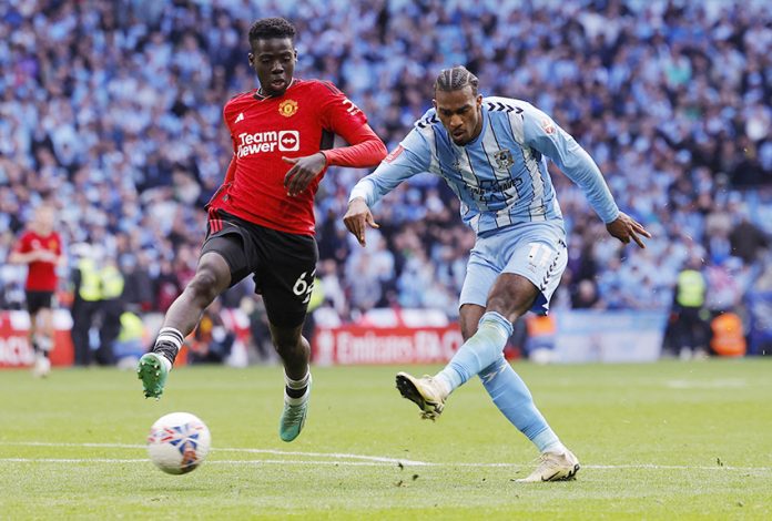 FA Cup - Semi Final - Coventry City v Manchester United