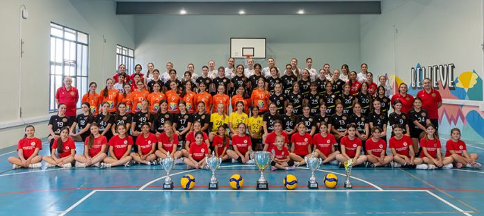 CLUB PHOTO