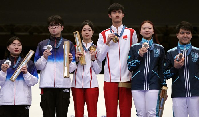 Shooting - 10m Air Rifle Mixed Team Victory Cer.
