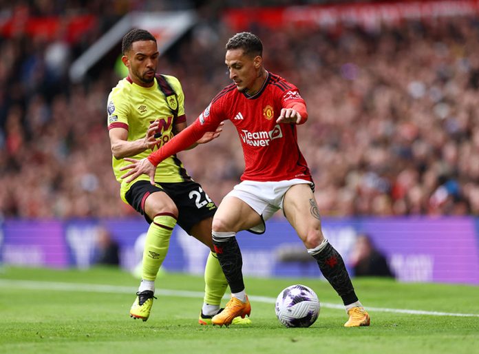 Premier League - Manchester United v Burnley