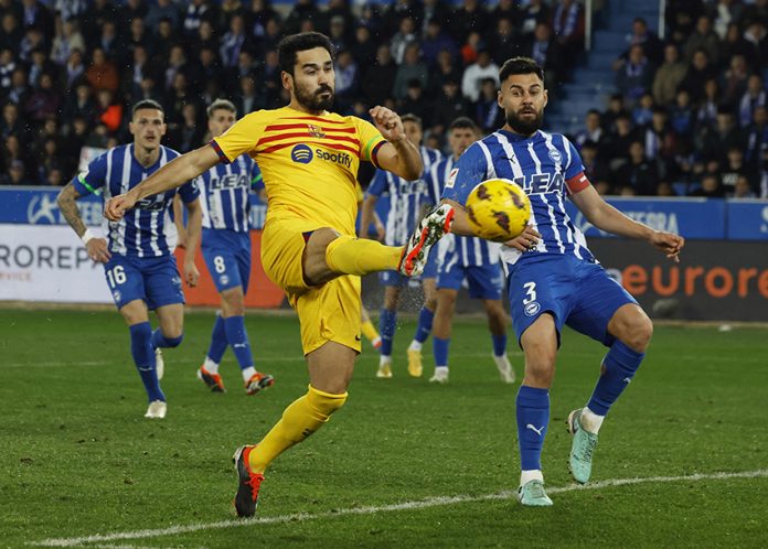 LaLiga - Deportivo Alaves v FC Barcelona