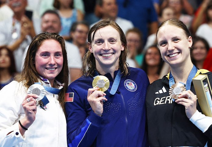 Swimming - Women's 1500m Freestyle Victory Ceremony