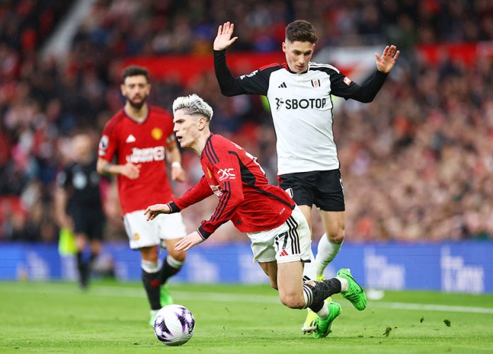 Premier League - Manchester United v Fulham