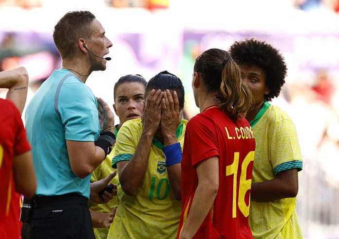 Football - Women's Group C - Brazil vs Spain