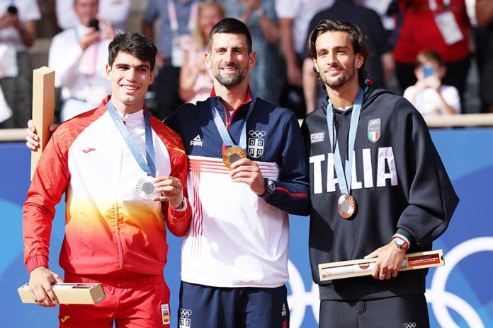 Tennis - Men's Singles Victory Ceremony