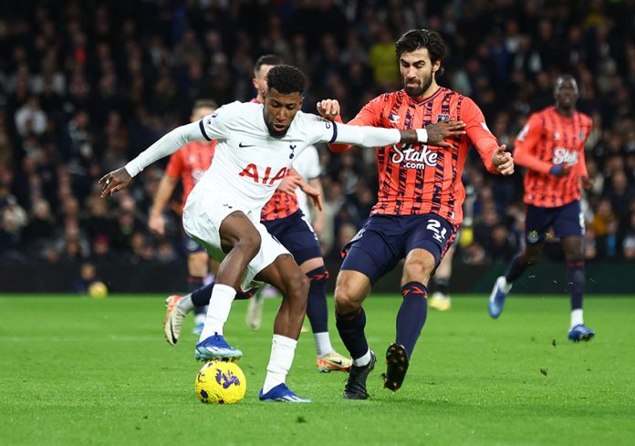 Premier League - Tottenham Hotspur v Everton