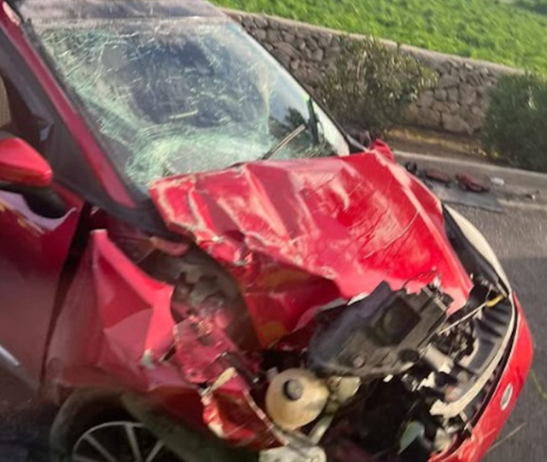 Jgħoddha b’waħda wara li nqaleb bil-karozza f’Ħ’Attard