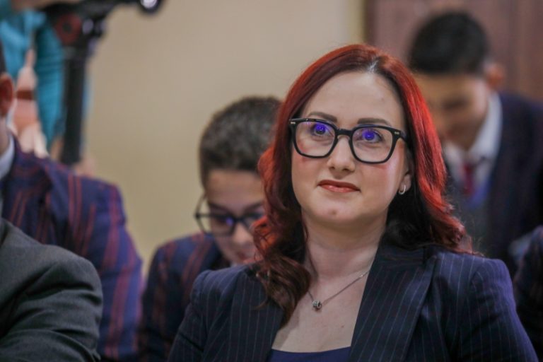 Il-kunsens fir-relazzjonijiet u l-vjolenza virtwali diskussi mal-istudenti