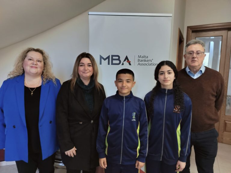 Żewġ studenti Maltin se jirrappreżentaw lil Malta fil-European Money Quiz ġewwa Brussell