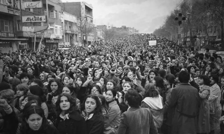 Meta nies ipprotestaw fl-Iran wara rivoluzzjoni