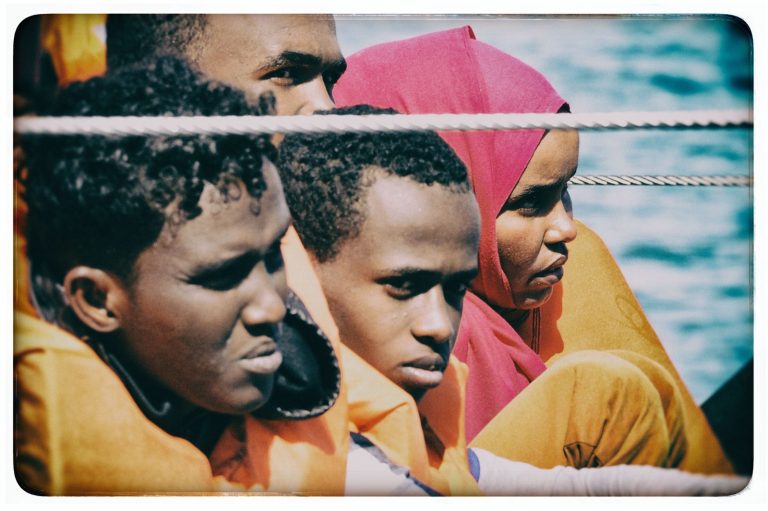 Il-Gwardji tal-Kosta Franċiżi jsalvaw aktar minn 100 immigrant li pprovaw jaqsmu lejn il-pajjiż