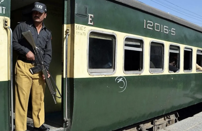 Militanti Pakistani jattakkaw ferrovija u jieħdu wħud mill-passiġġieri ostaġġi