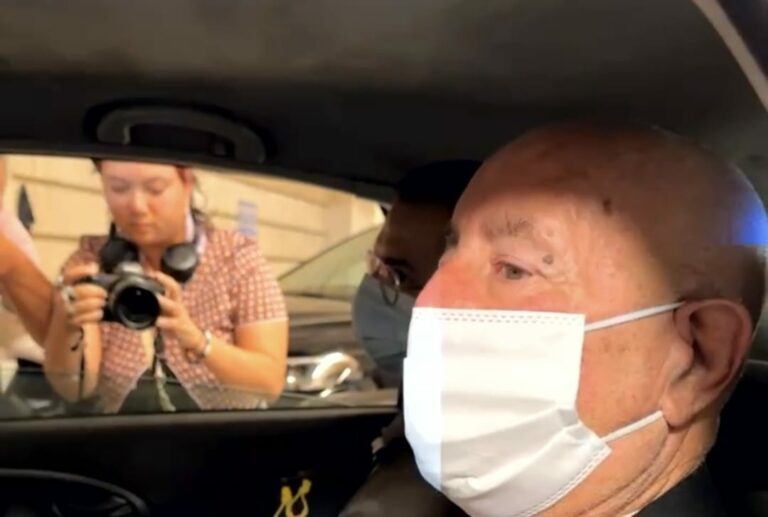 “Għattejt b’kutra lil Anthony għax kien hemm kelb ħdejh u tħassartu”