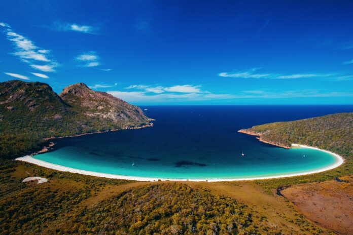 Wineglass-Bay-Tasmania