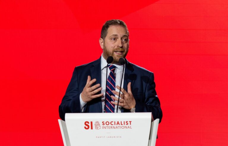Id-Deputat Mexxej tal-PL Alex Agius Saliba qal li l-partiti soċjalisti biss jistgħu joffru soluzzjonijiet għall-isfidi