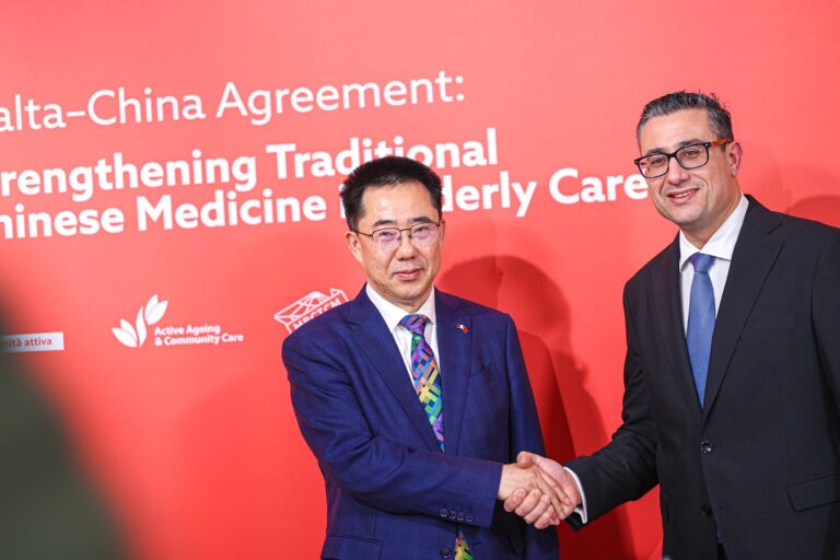 Ftehim bejn il-Gvern Malti u t-Tim Mediku Ċiniż mill-Provinċja ta’ Jiangsu biex tissaħħaħ il-kollaborazzjoni fil-qasam tas-saħħa komunitarja
