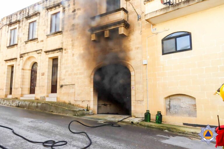 Ħadd ma jweġġa’ wara li nrien ħakmu garaxx fl-Għarb Għawdex