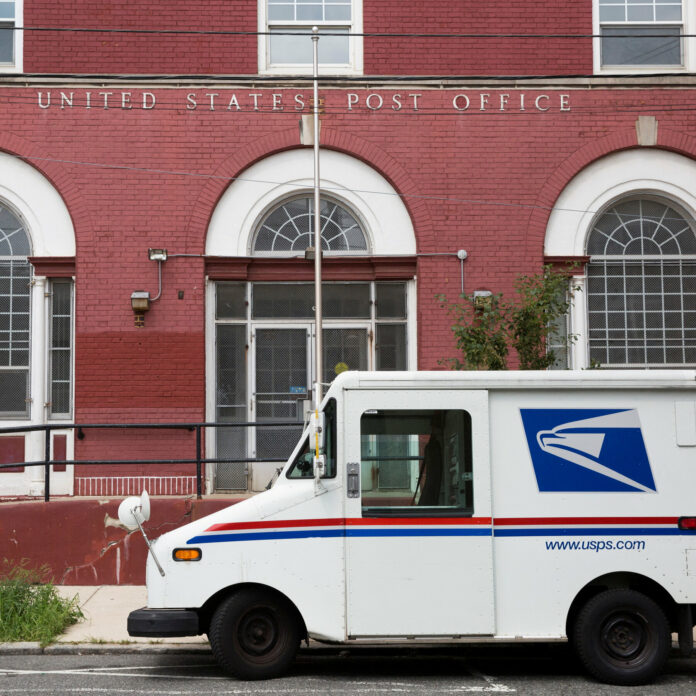 25trump-news-usps-surcharge1-bmct-mediumSquareAt3X