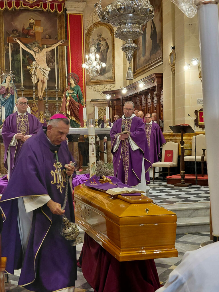 Fil-Parroċċa tal-Fontana Għawdex ingħata l-aħħar tislima Dun Salv Tabone