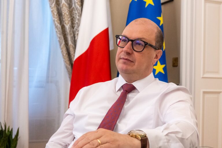 Investiment qawwi mill-Gvern fil-ħaddiema