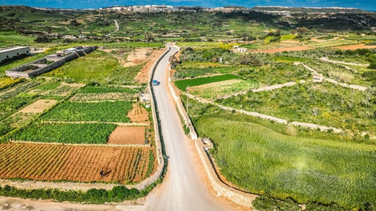 Bini mill-ġdid u restawr ta’ ħitan tas-sejjieħ f’diversi toroq importanti fin-Nadur
