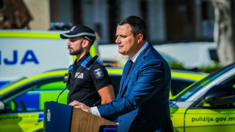 Barranin bla residenza f’Malta, inkluż turisti, li jiksru l-liġi se jkollhom il-ħallsu l-multa fuq il-post
