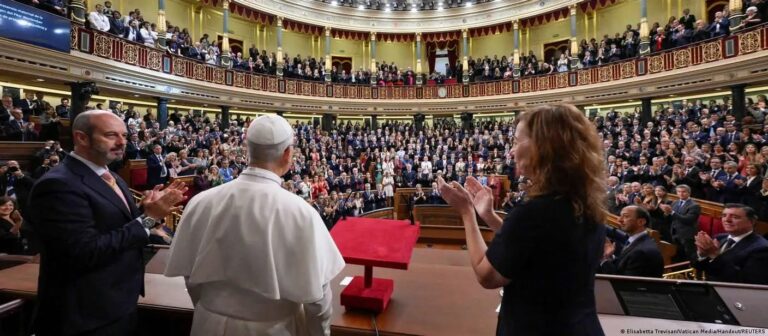 “Soċjetà ġusta tinbena fuq id-dinjità tal-persuna, li tiġi qabel kull liġi tal-Istat”