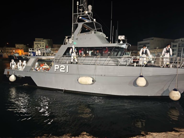 Il-FAM issalva 53 immigrant irregolari … 11-il persuna jittellgħu mejta mill-baħar