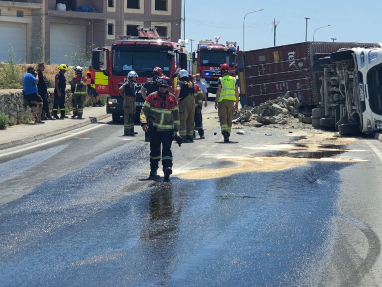 Sewwieq ta’ bowser bi ġrieħi gravi wara inċident head-on fi Triq Ħal Far