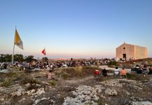 Il-festa tal-Maddalena f’kappella fuq l-irdum ta’ Ħad-Dingli