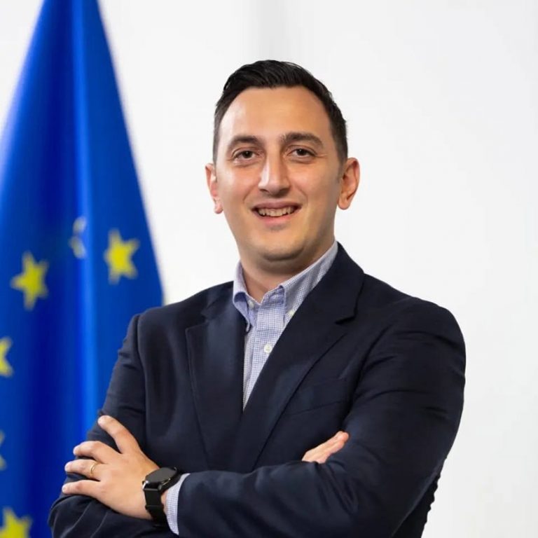 ‘Figuri politiċi m’għandhomx jindaħlu fi kwistjonijiet sportivi’ – Glenn Micallef (Kummissarju Ewropew għall-Isport)
