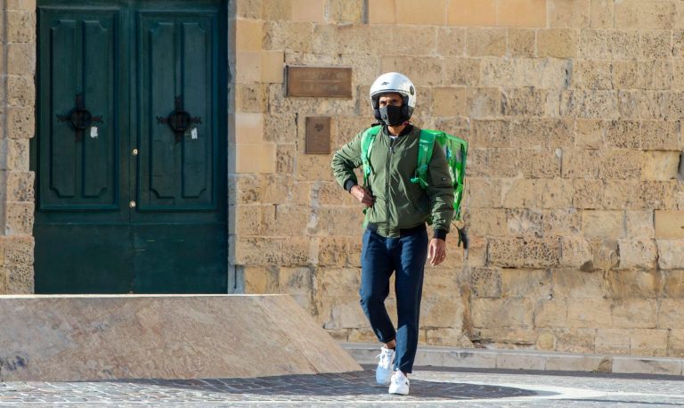 GWU: L-istess xogħol. L-istess toroq. L-istess drittijiet.
