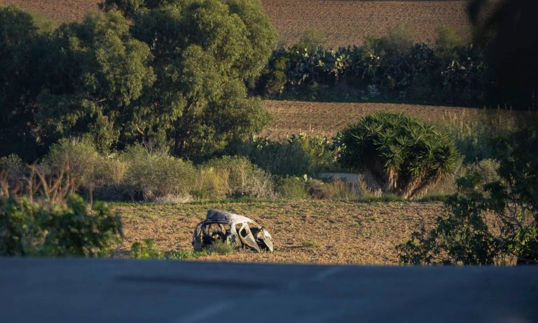 Ebda indikazzjoni li Cardona ħallas xi flus