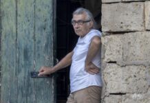 Jgħid li ried ibeżża’ lill-Pulizija biex ma jidħlux f’daru