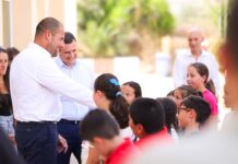 Il-Prim Ministru Robert Abela jħabbar żieda ta’ €20,000 f’fond għall-kapijiet tal-iskejjel biex jiġu mgħejuna studenti vulnerabbli