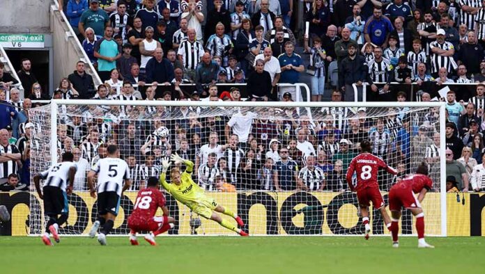 Premier League - Newcastle United v Liverpool