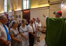 Koppji ta’ lingwa Ingliża f’Għawdex ifakkru 60 sena ta’ żwieġ